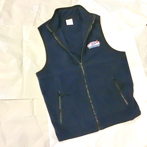 Other - Fleece USA Hockey Vest - M